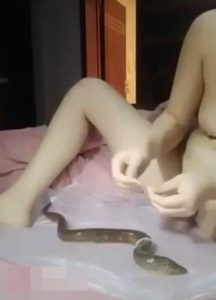 คลิปxxxมาใหม่ล่าสุด2018สาวเอาปลาไหลมายัดเข้ารูหี